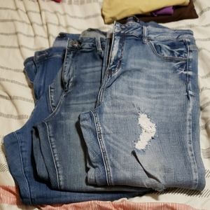 Women Capri's (3 pairs)